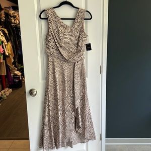 NWT size 6 Just..Taylor silky print  dress.